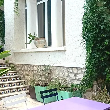 Grande Cosy Avec Salle De Bain Et Wc Privatif Apartment *